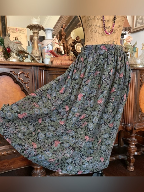 Dresses & Skirts - Vintage 90's Boho Hippie Gypsie Edwardian-inspo Peasant Cottagecore Floral Skirt